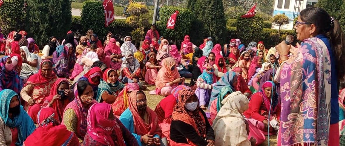 Anganwadi workers will leave for Karnal in 4 buses