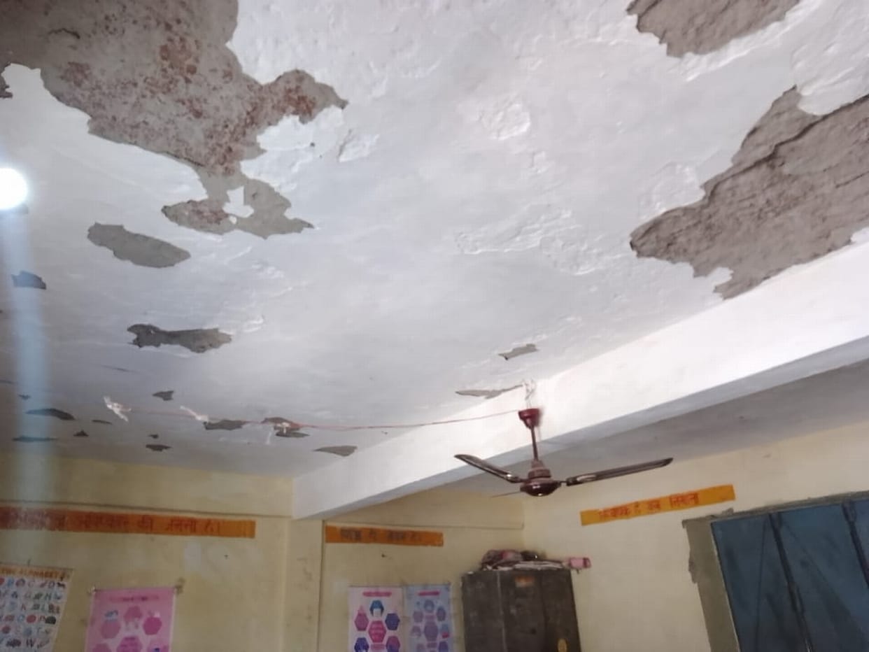 in sirmaur primery school chandog  condition is very poor- student and teachers facing problem