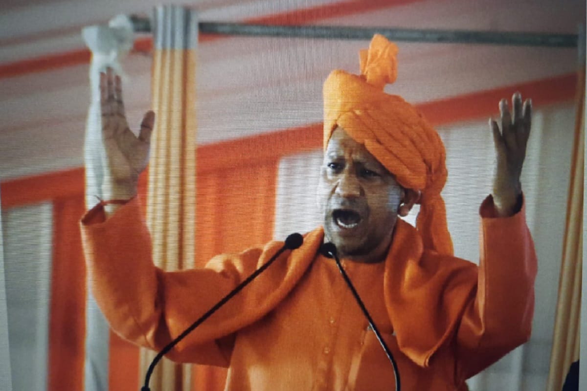 CM Yogi laid the foundation stone of projects worth crores and said that the commandos will kill the terrorists