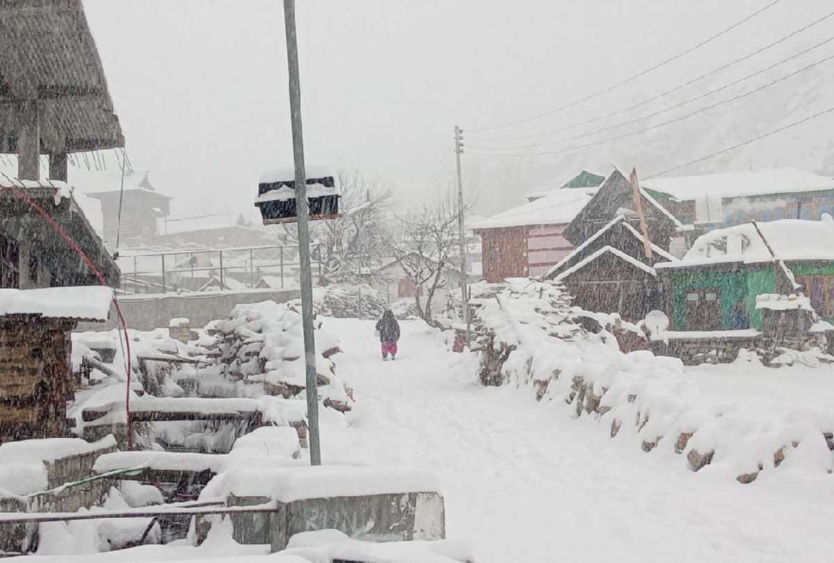 himachal weather today: Heavy rain and snowfall alert for two days, weather will remain bad till January 9
