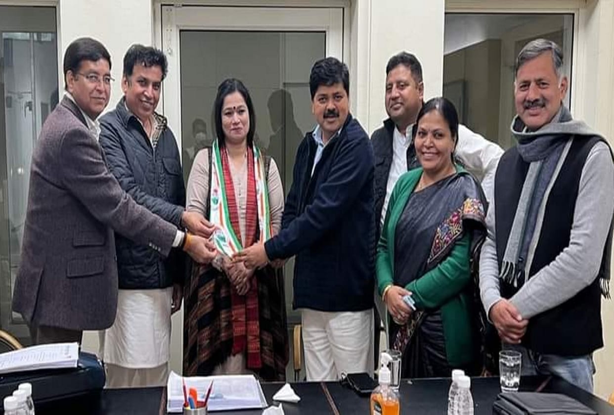 uttarakhand election 2022: Folk singer Sonia Anand joins Congress today