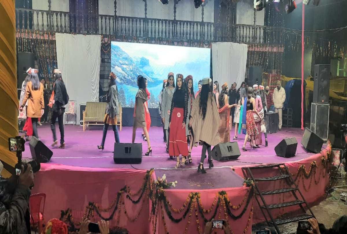 winter queen: Beauties spread beauty in Manurangshala in cool weather, see photos