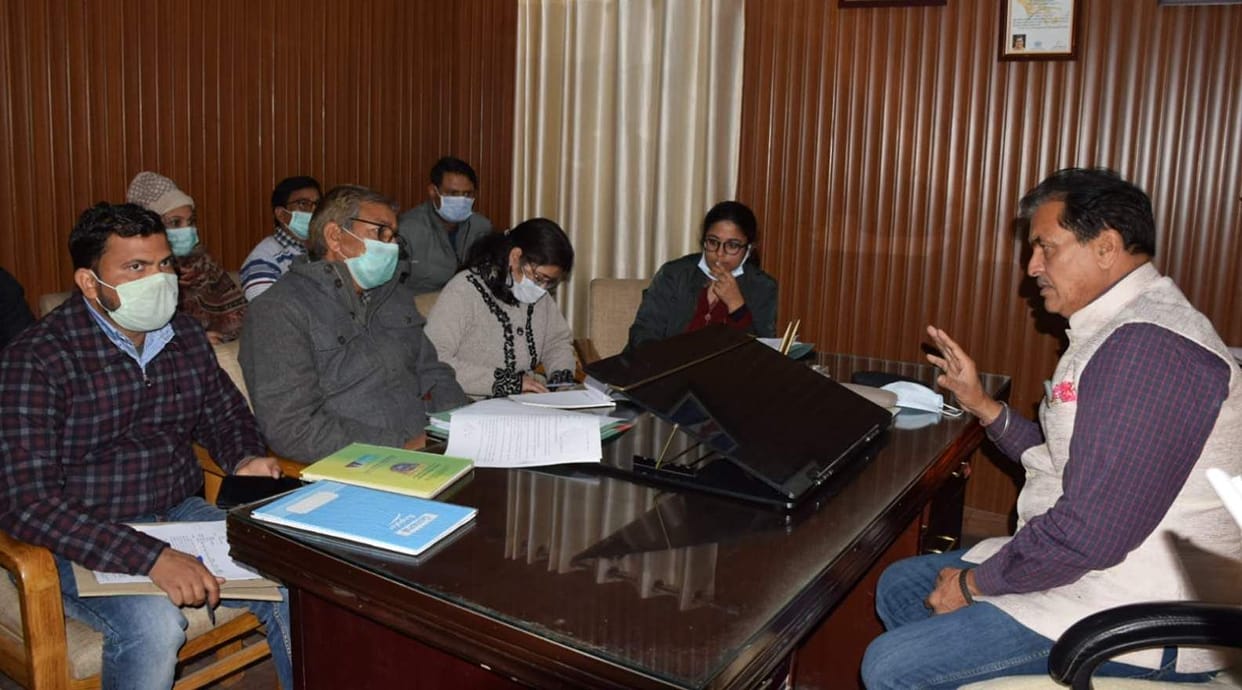 A meeting regarding the preparations for the gratitude program