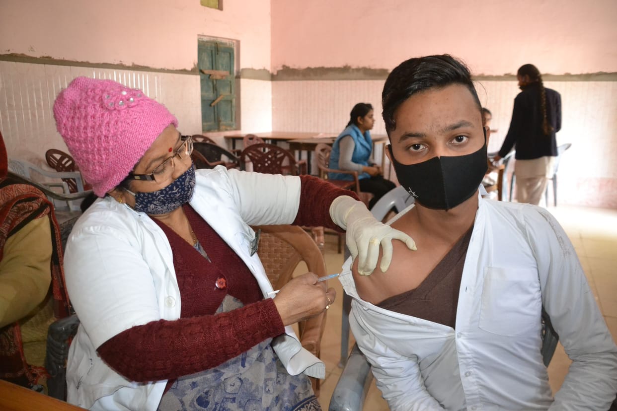 Students got the vaccine, inspired their colleagues