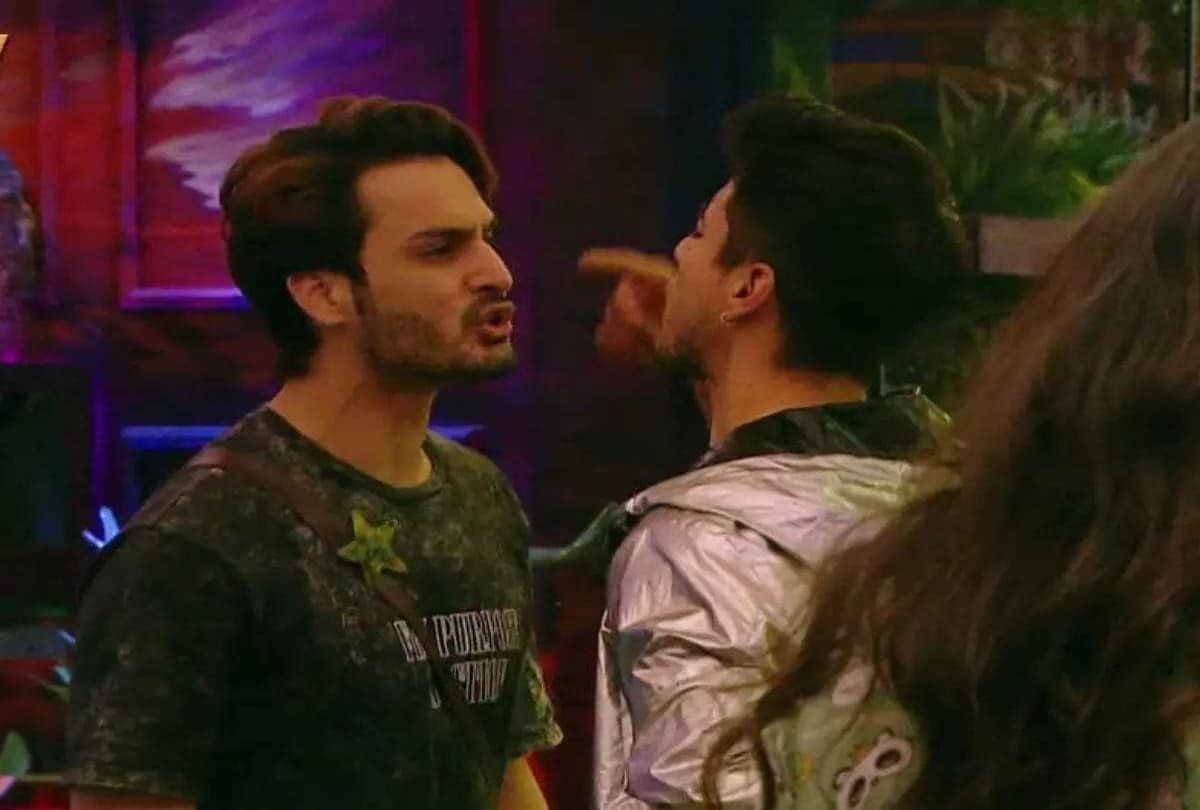 Bigg Boss 15: Scuffle broke out between Prateek Sahajpal and Umar Riaz Bigg Boss gave a stern warning
