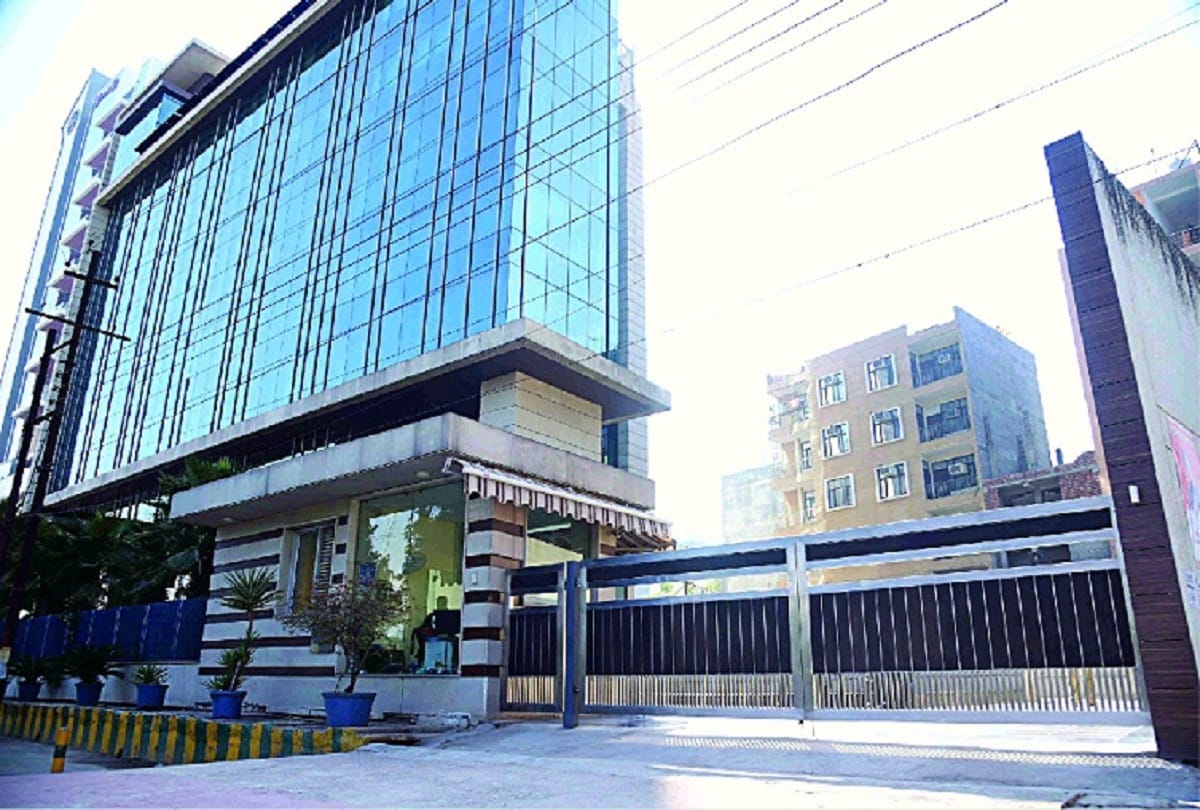 Income Tax Department raid builder Ajay Chaudhary was uncrowned king of builders in Noida