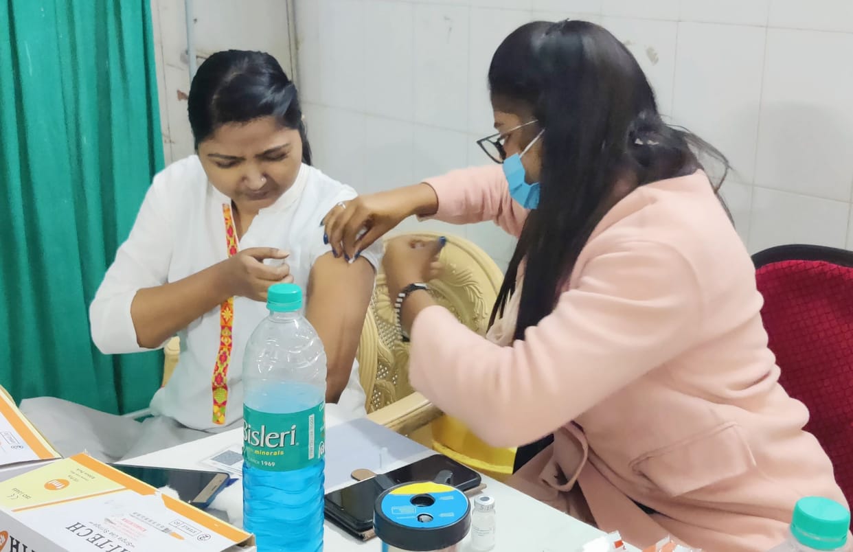 1 thousand 465 got the vaccine, 831 teenagers were involved