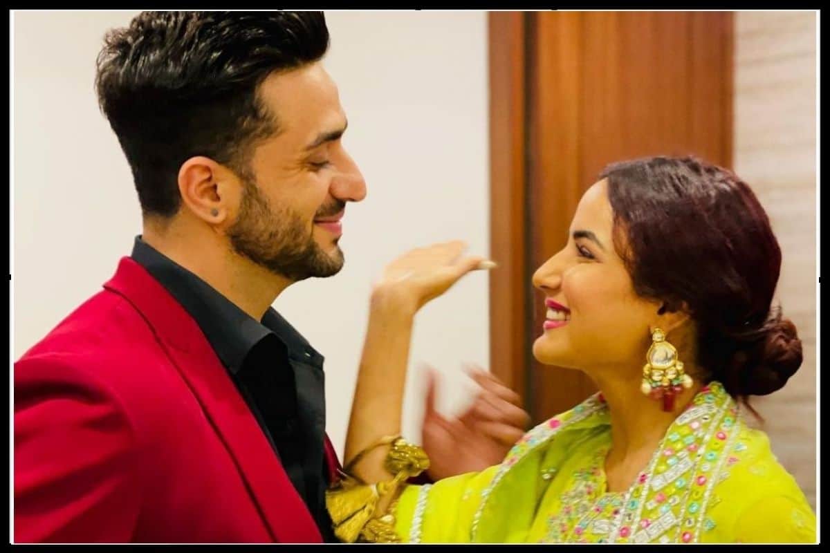 Jasmin Bhasin photo wearing chooda went viral fans ask ‘Did you and Aly get married?’