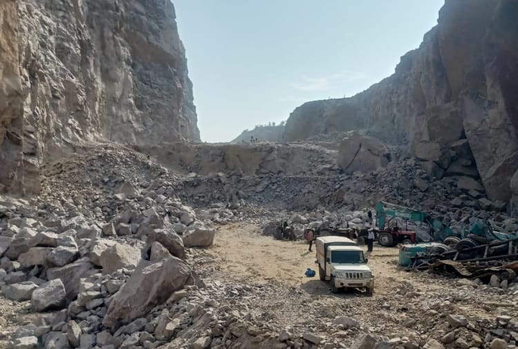 Mining contractors have pierced up to 300 square meters of forest in Dadam area of Bhiwani 