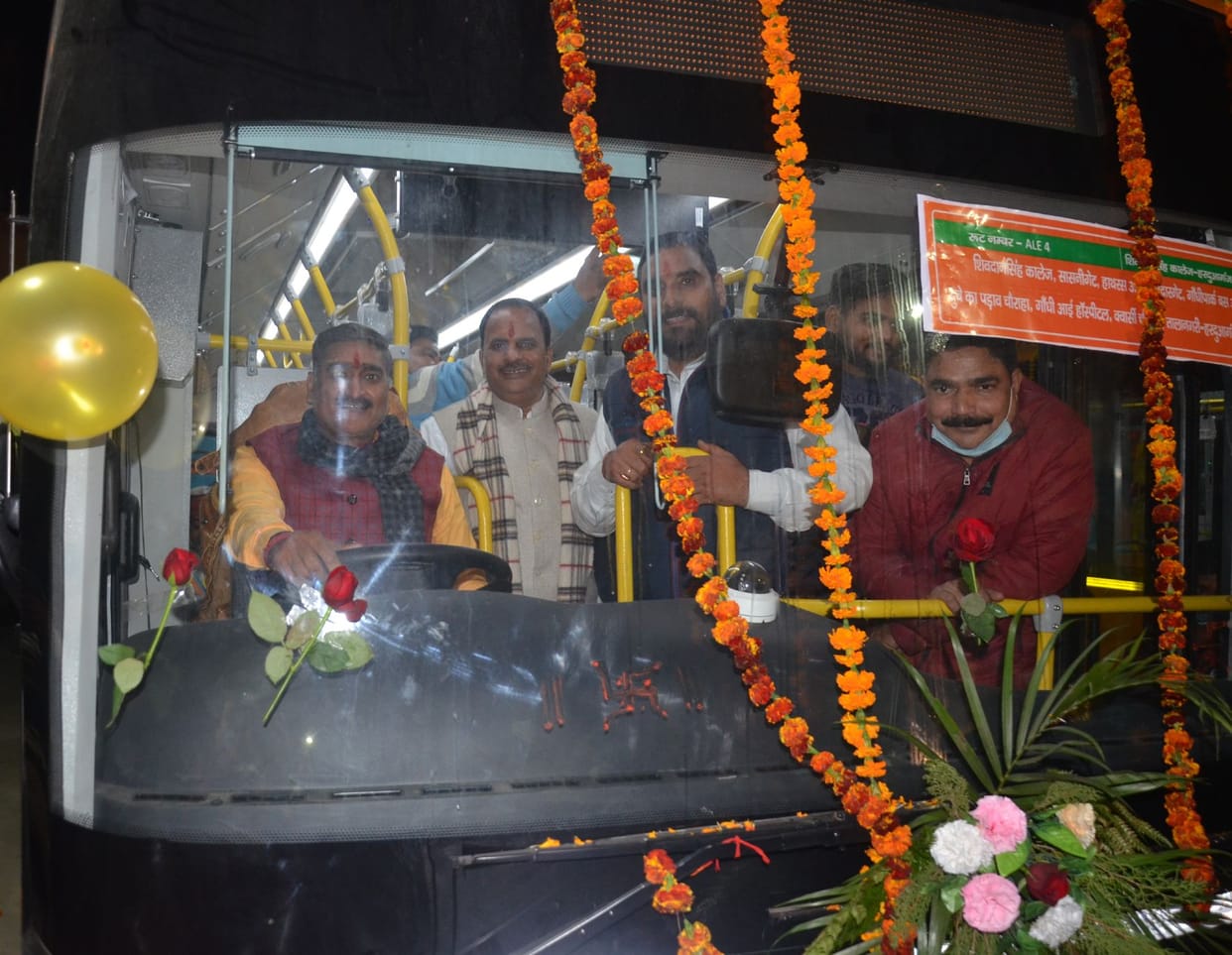 After the Chief Minister's launch from Lucknow, public representatives flagged off the e-bus service