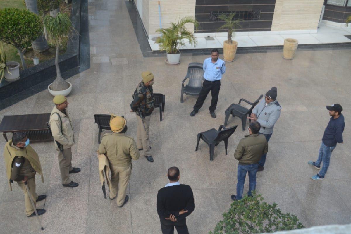 Income Tax Department raid builder Ajay Chaudhary:  Akhilesh Yadav closed ajay aka sanju earnd endless money from property dealing, bollywood connection