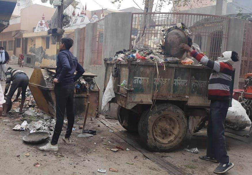 Cleanliness drive in the town after four days of strike