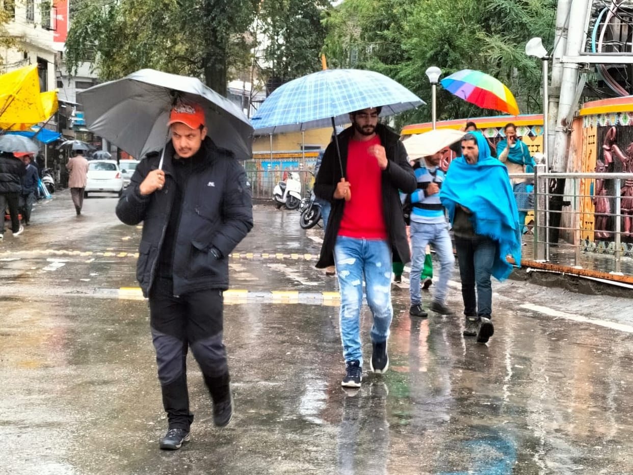 roads closed; Power failure, water supply stalled
