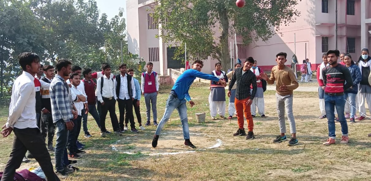 Devendra and Tripti got first place in discus throw