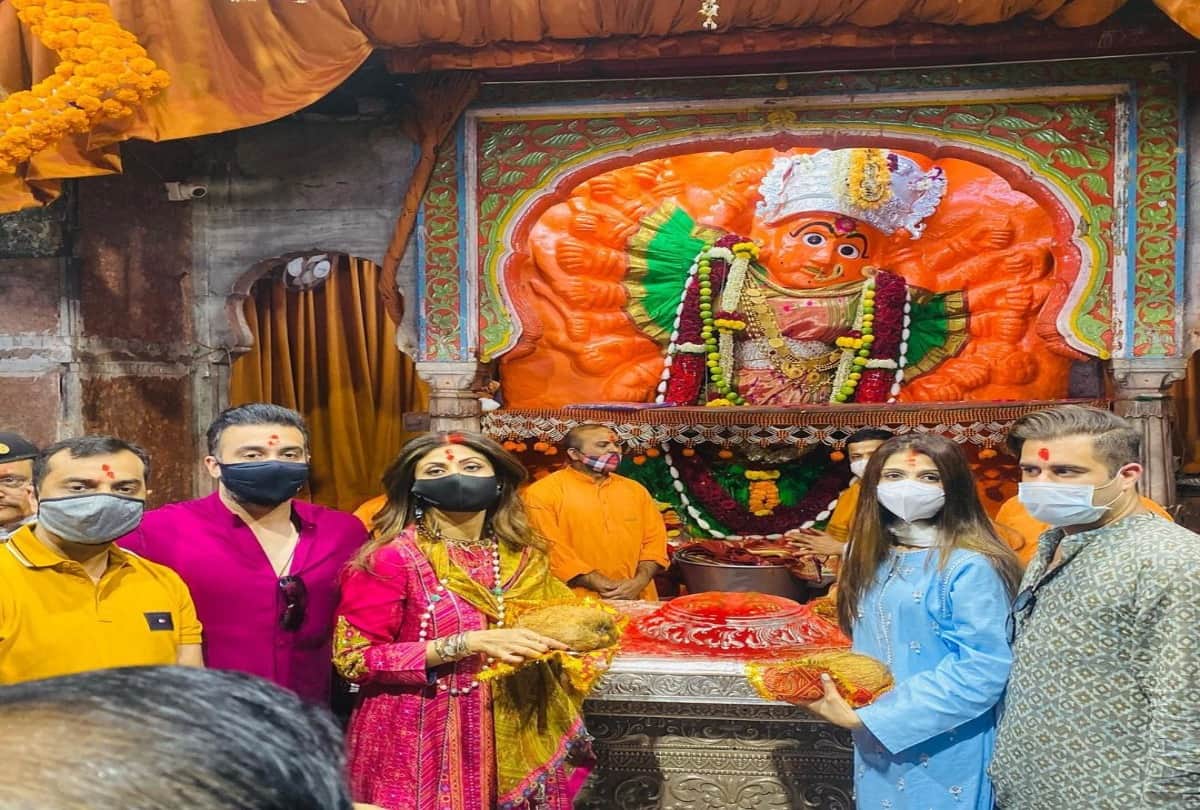 Social media: Shilpa Shetty reached visited shirdi Sai Baba and Saptashringi Devi mandir with husband Raj Kundra and relative rajiv adatia