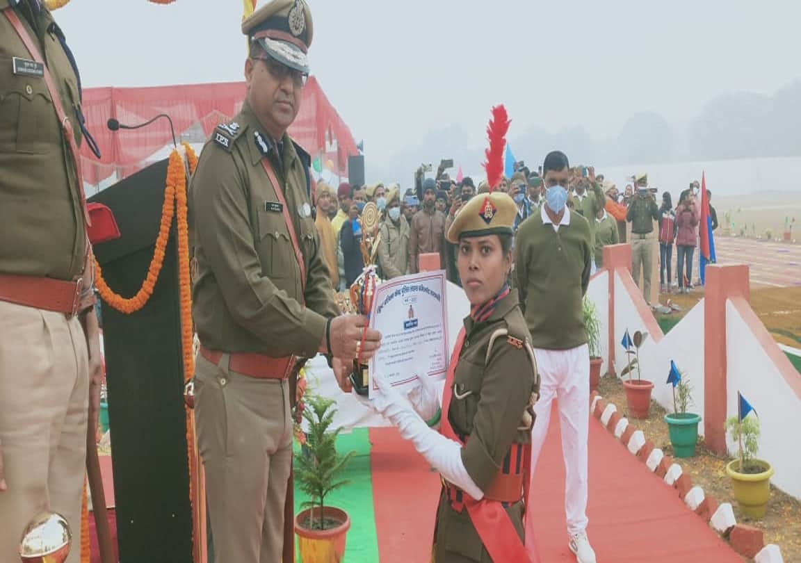 336 women recruits became part of up police passing out parade varanasi see enthusiasm in photos