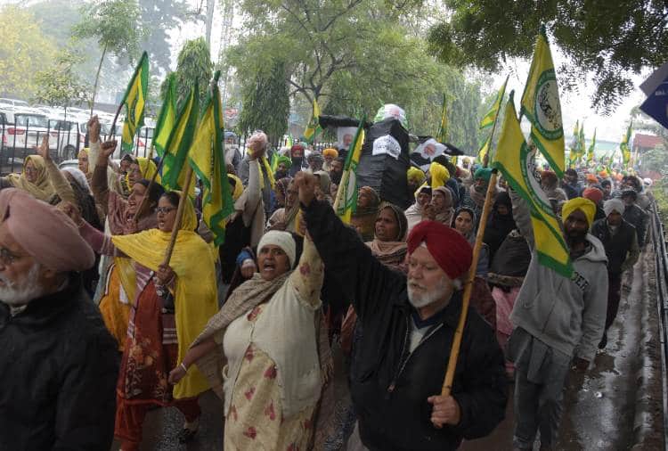 Farmers protest against PM Modi rally in Punjab