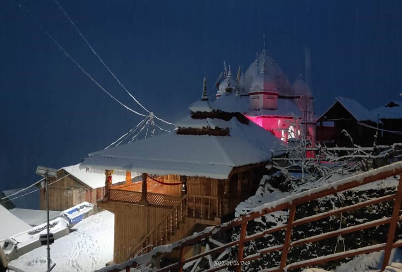 uttarakhand weather update: rain and snowfall in many areas, see photos