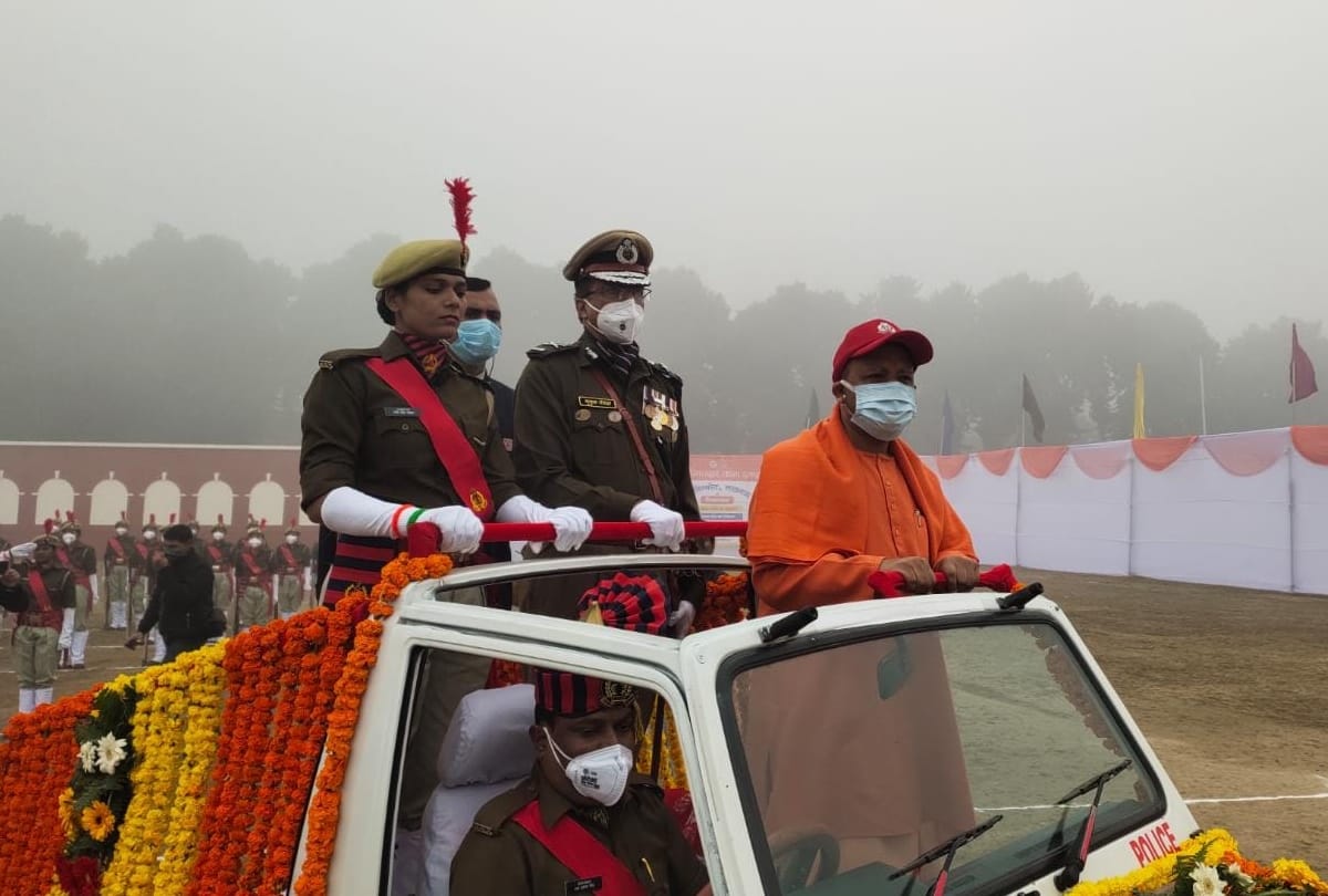 convocation parade women sipahi in lucknow.