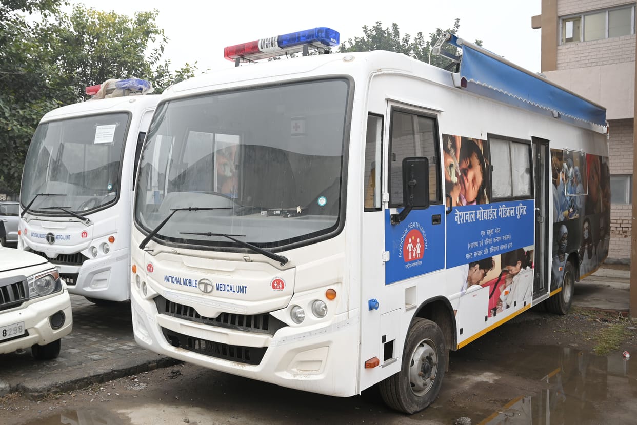Wheels of roadways buses stopped on 6 local routes, 16 buses closed