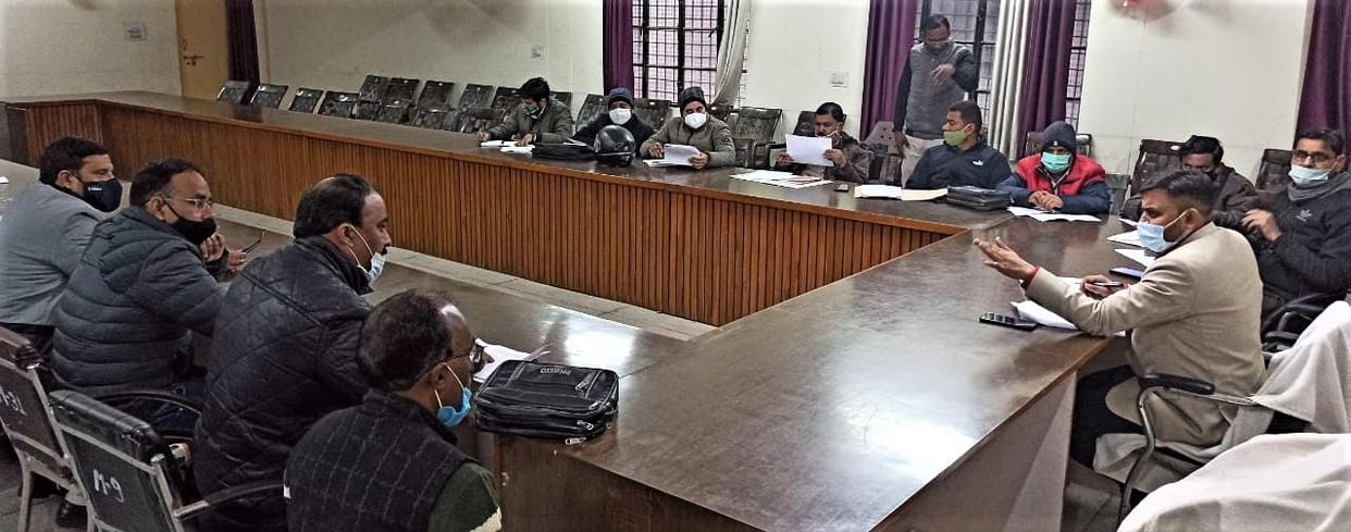 Hathras: All booths should have electricity, water and ramp facilities