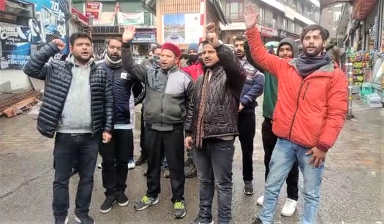 Action should be taken against those who beat up tourists