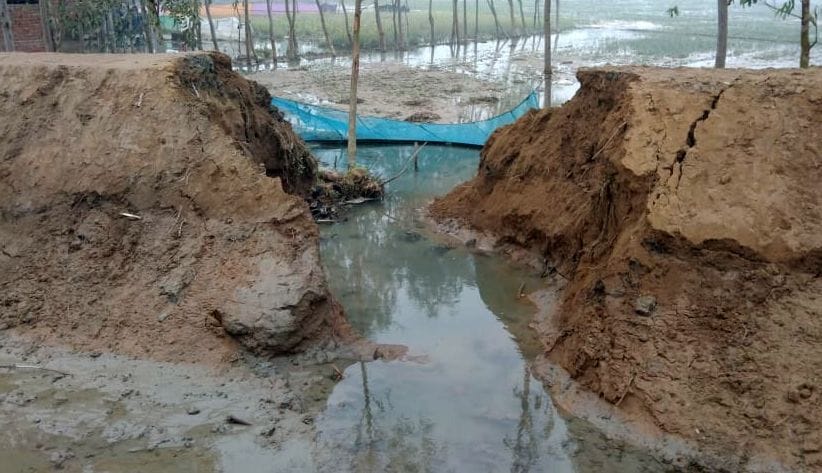 Water filled in the village due to the cutting of the canal track