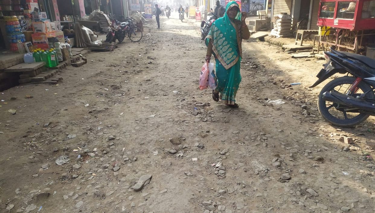 fathepur news,Conduit construction and widen the road, then do interlocking
