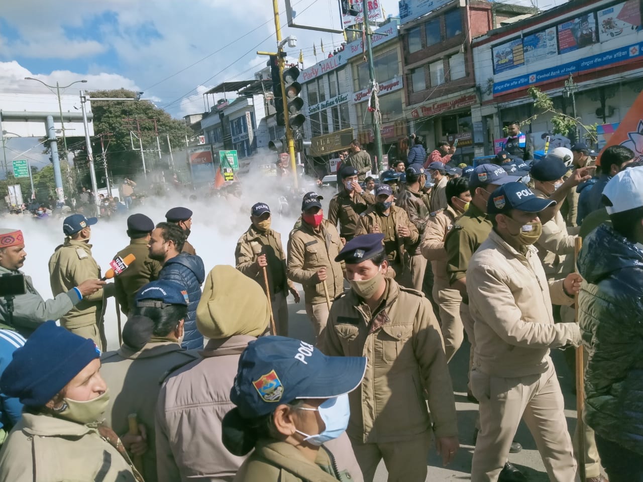 PM Narendra Modi security Lapse : BJYM protest in dehradun, see photos