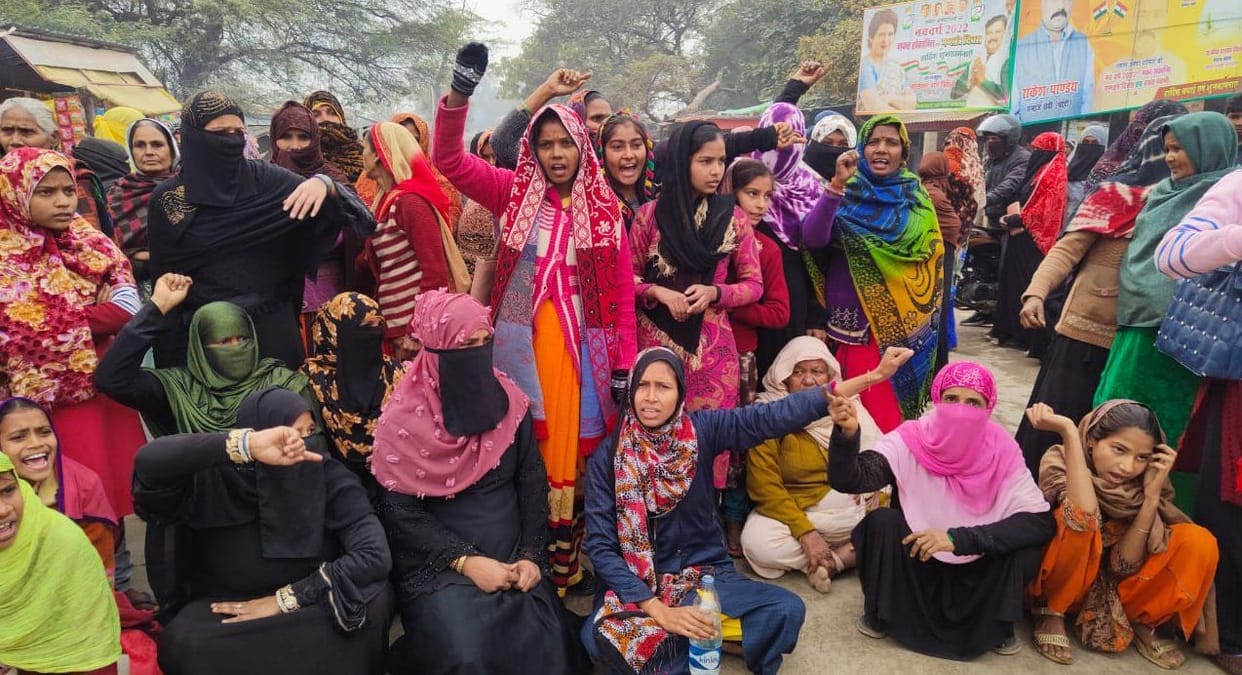 Uproar over the cancellation of quota selection meeting, women on the road