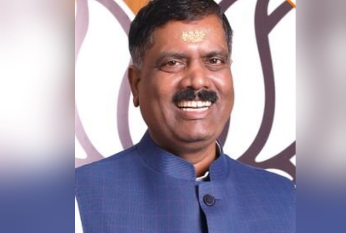 BJP National Minister Arvind Menon went to Delhi by flight after getting corona infected