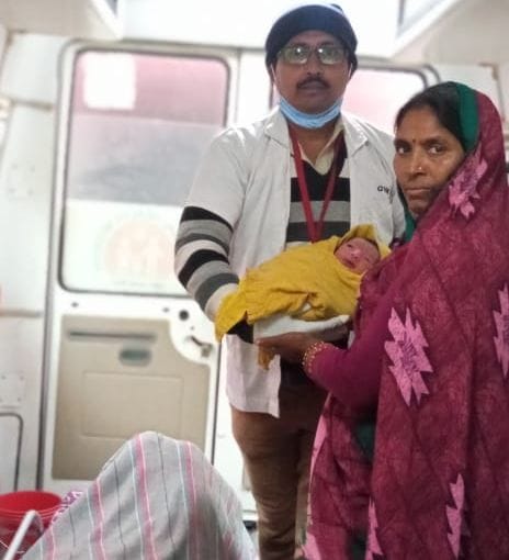 fathepur news,Delivery victim gave birth to baby in ambulance