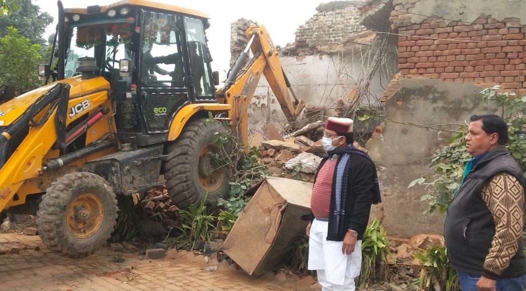Hathras: Work started on Atal Nagar Seva Sadan Yojana