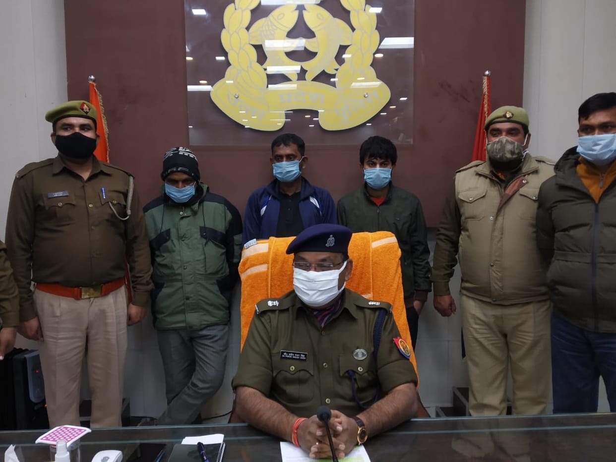 Police caught 2250 liters of ENA, three arrested