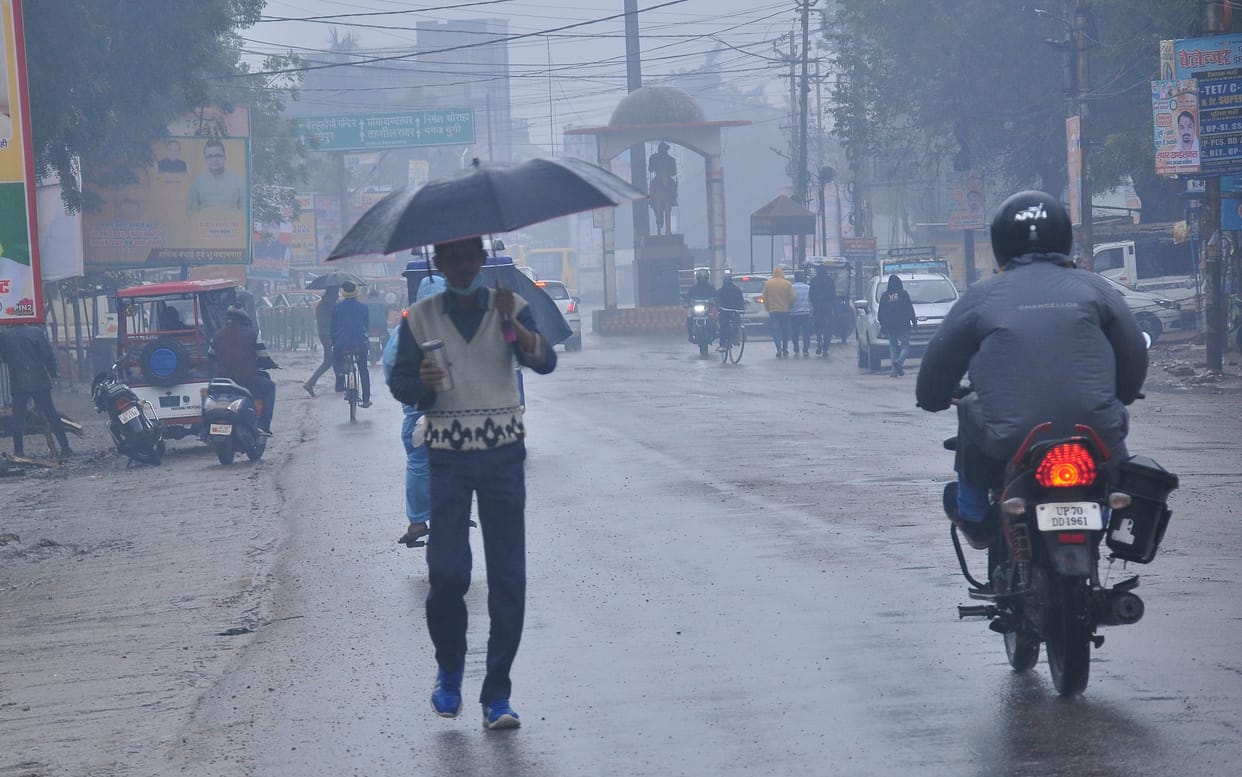 Rain throughout the day amid severe cold, life disturbed