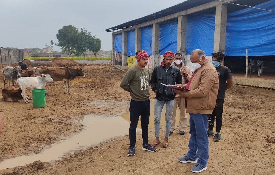 SDM inspected the cowshed