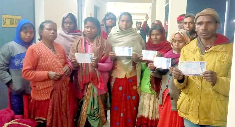 Commuters create ruckus at Gyanpur Road station