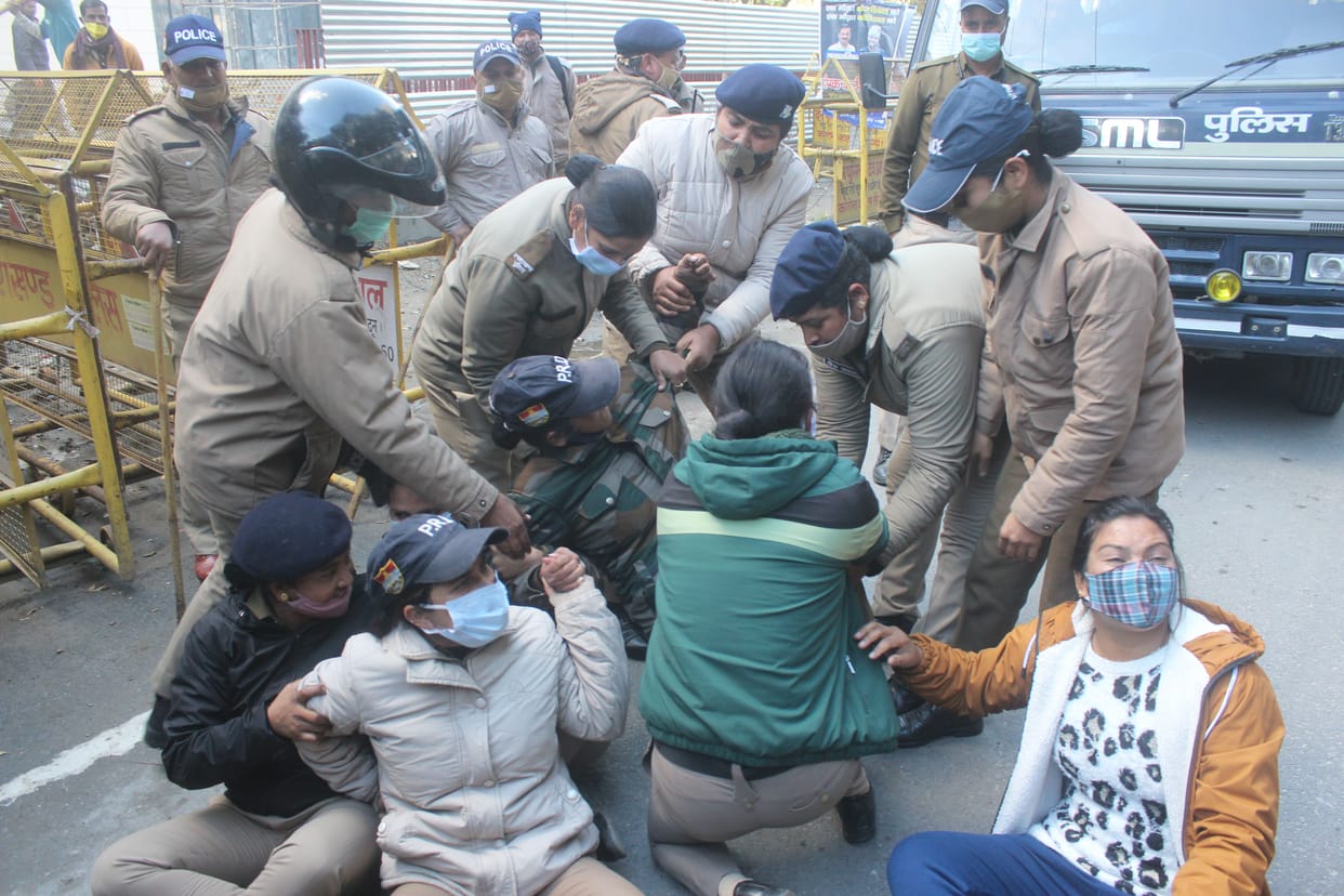 PRD jawans scuffle with police, 250 arrested