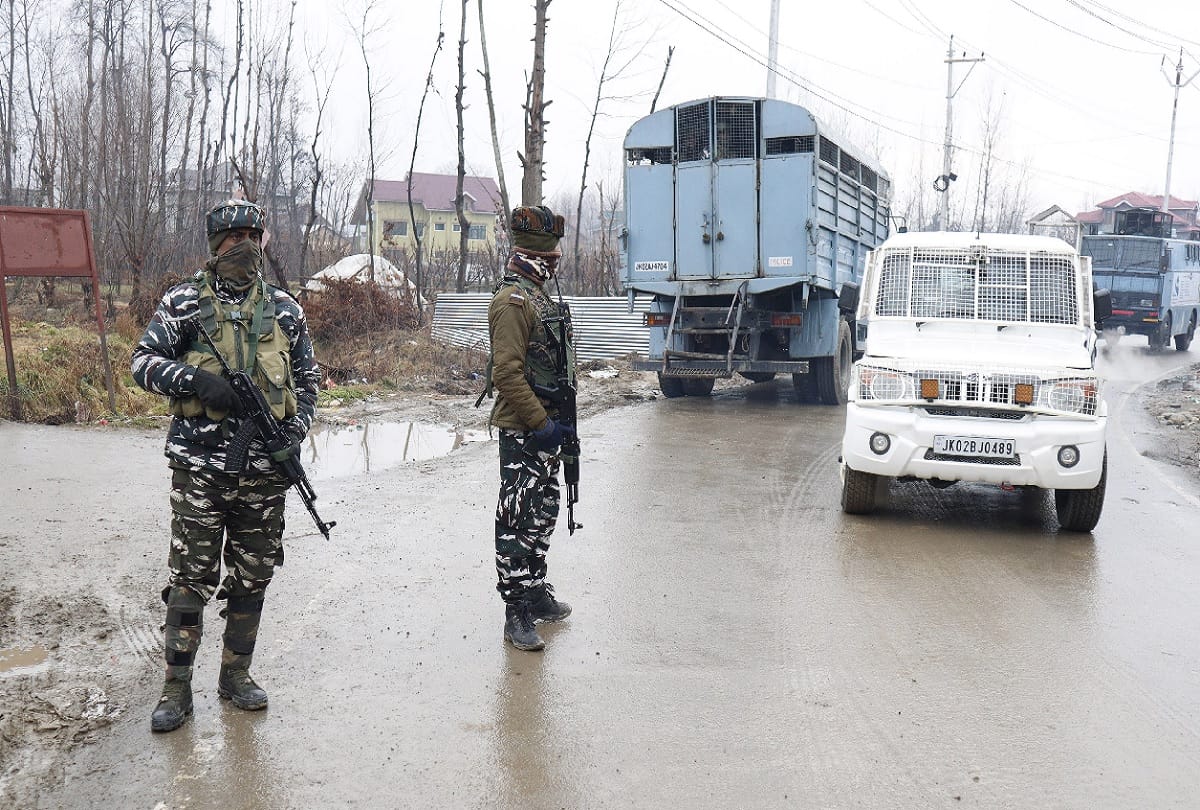 Jammu Kashmir Terrorist Encounter: Encounter begins in Hussainpora, Kulgam, two terrorists trapped on the spot