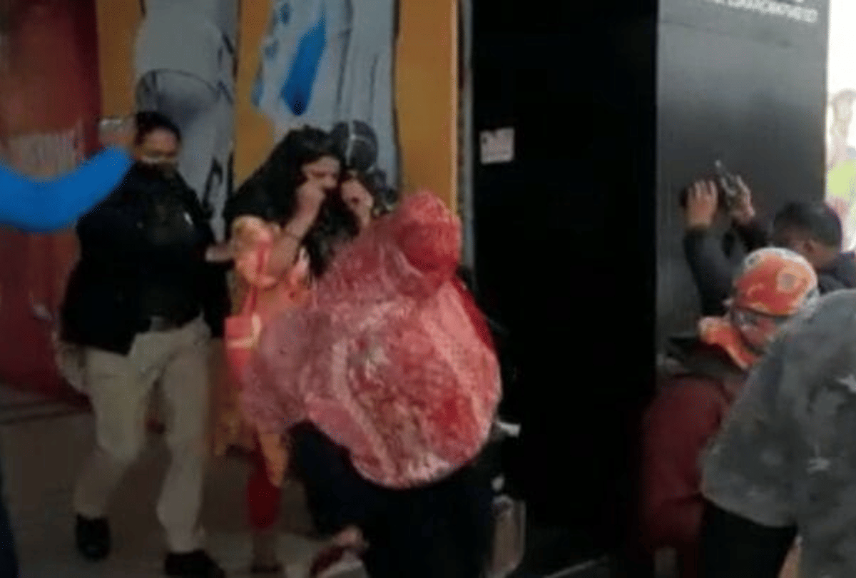 Prostitution business was going on in the spa center in Indore, crime branch team arrested 18 people