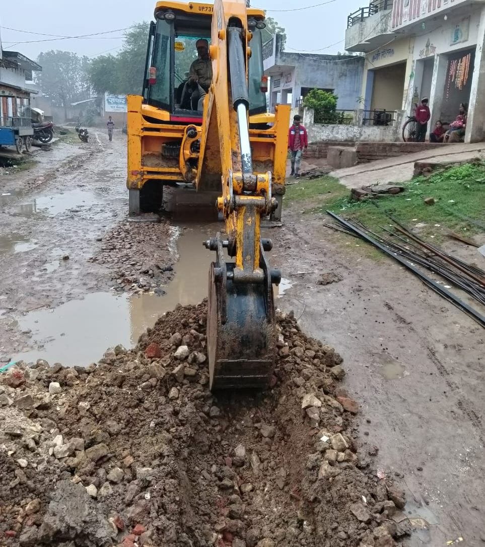 fathepur news,Now the road will be five meters wide, not three, the drain will be made