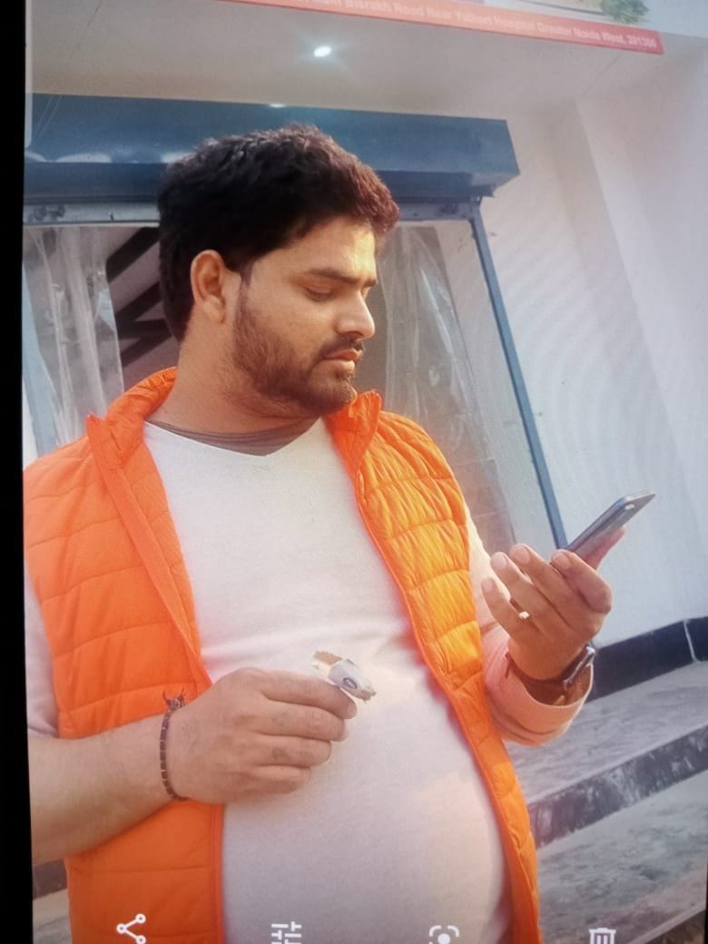 Courier company operator commits suicide by shooting