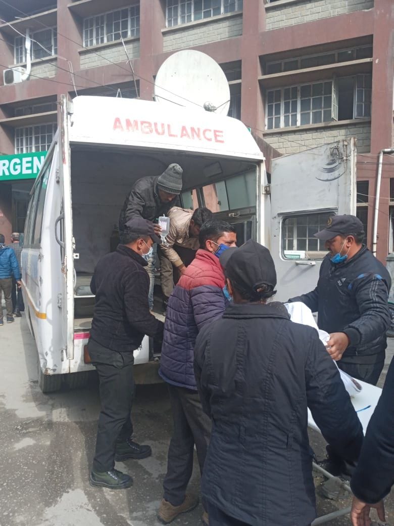 Jeep rolled near Saigalu, 13 laborers injured