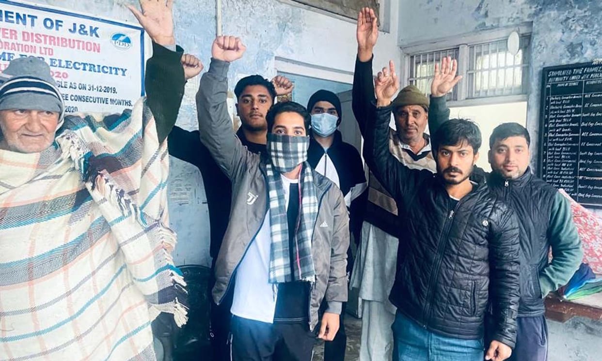 Angry people demonstrated due to power supply shutdown