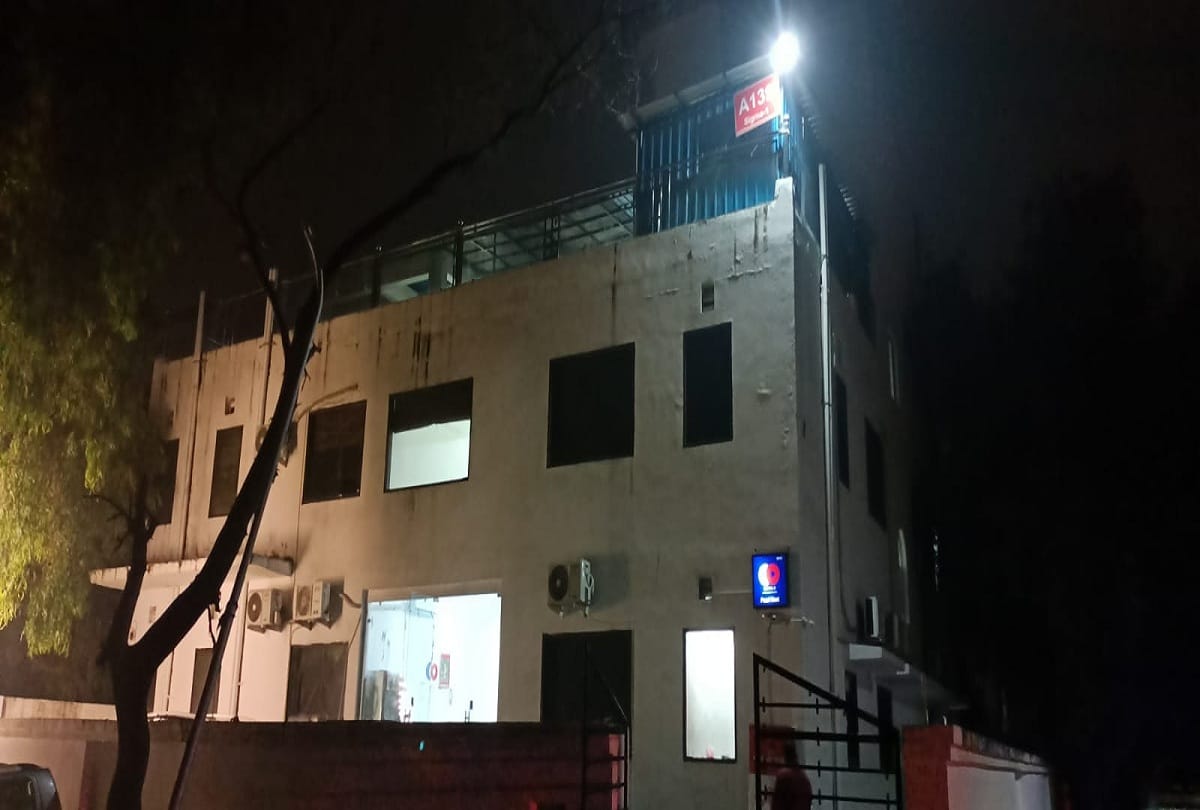 brothel racket Prostitution in new year party of paint shopkeepers in night curfew At greater noida