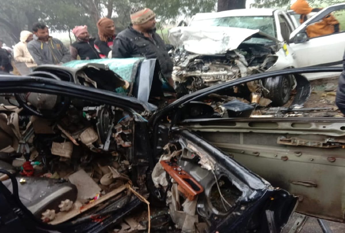 Youth dies in face-to-face collision in two cars in Pratapgarh four referees including woman
