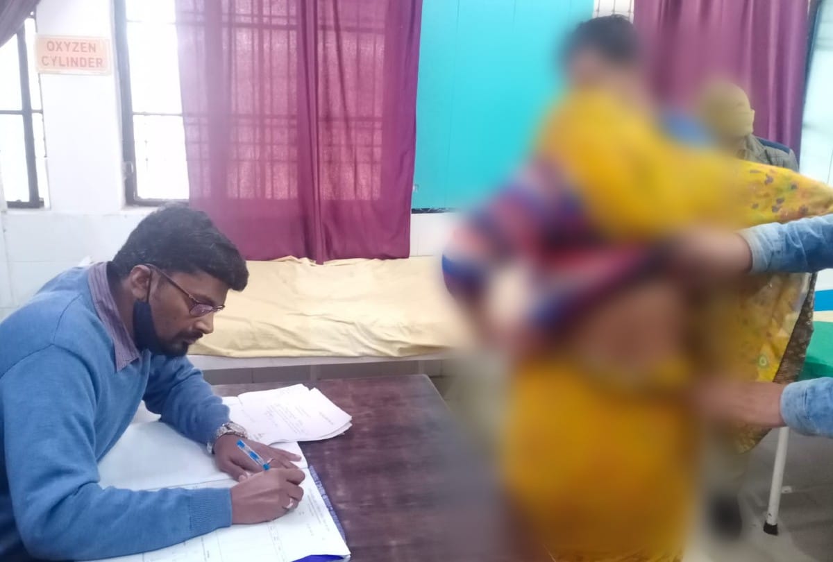 husband and wife beaten with sticks for resists molestation in mathura