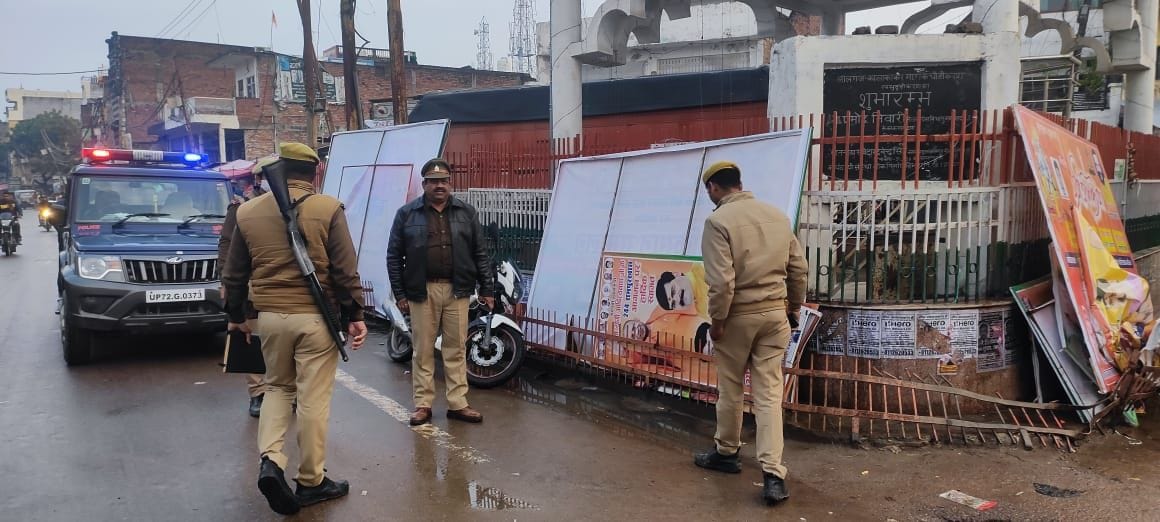 Election hoardings, banners removed from roads