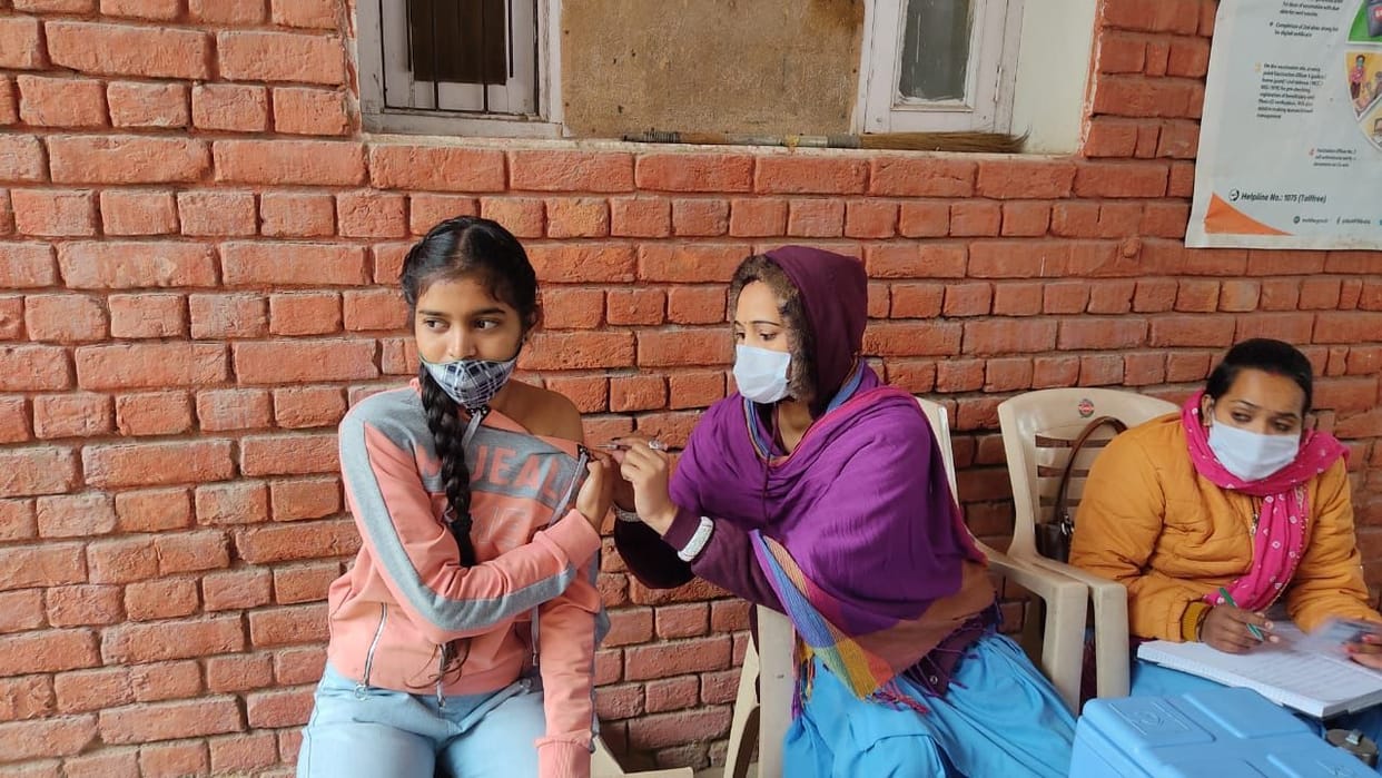 6 thousand people got vaccination including 2464 teenagers