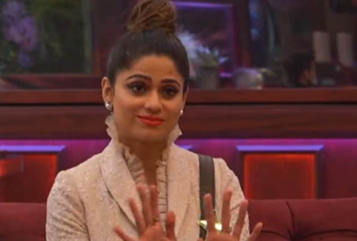 Bigg Boss 15 Salman Khan asked funny questions to Karan Kundrra  and reveals similarities between Tejasswi Prakash and Shamita Shetty